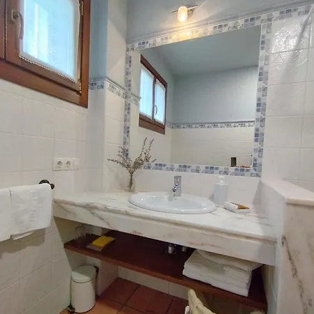 La Cruz De Paderne * نافيا